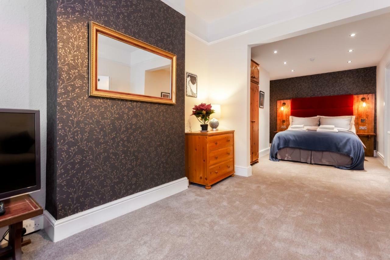 Gorgeous Town Centre Apt With Courtyard Garden ボーンマス エクステリア 写真