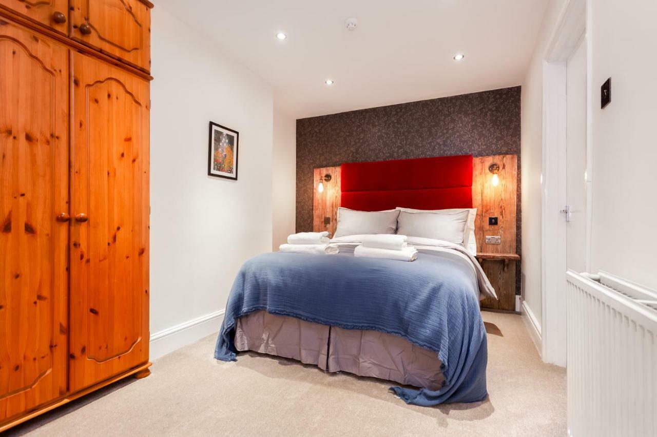 Gorgeous Town Centre Apt With Courtyard Garden ボーンマス エクステリア 写真